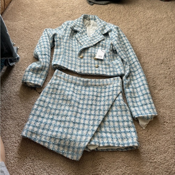 Jason Wu- NWT Blue and White Tweed Cropped Blazer and Mini Skort Matching Set - Picture 4 of 8